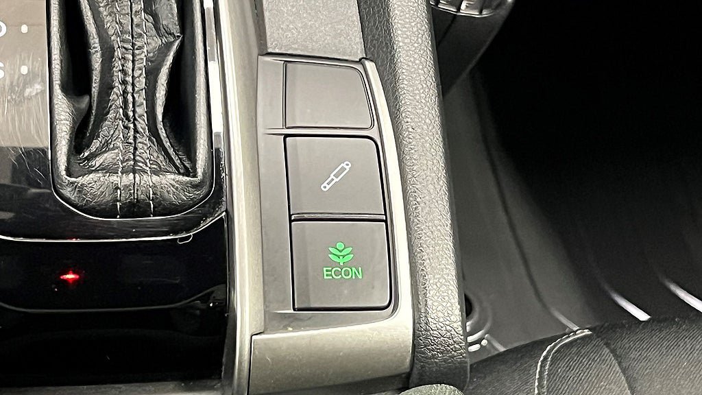 Vehicle Image 27