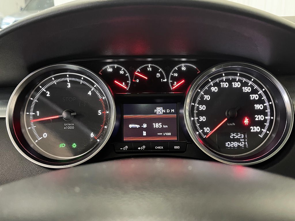 Vehicle Image 22
