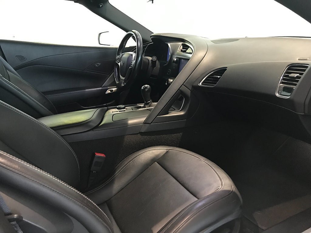Vehicle Image 12