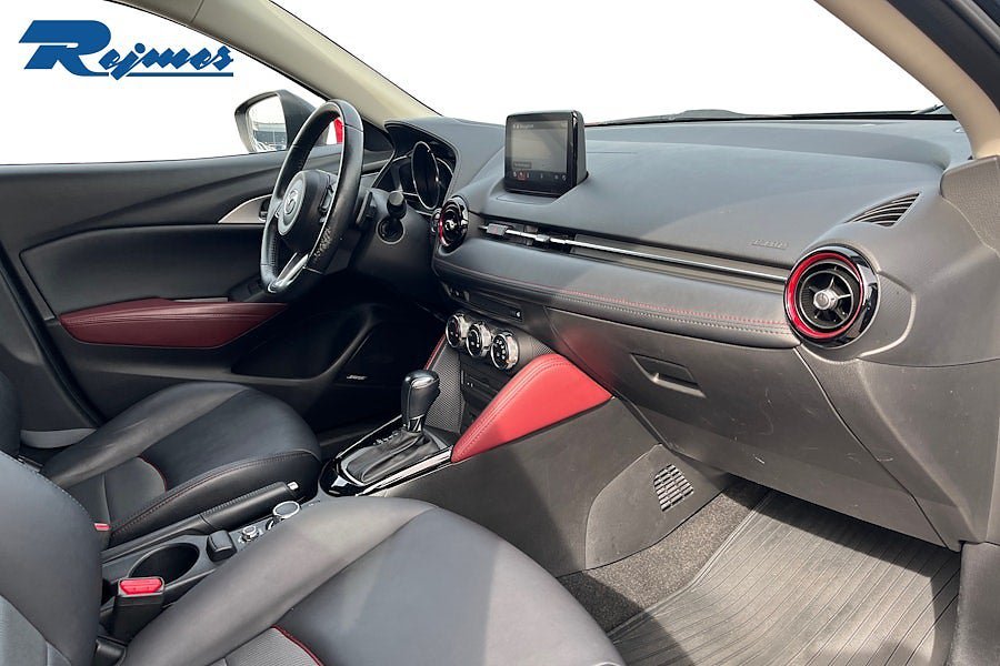Vehicle Image 13