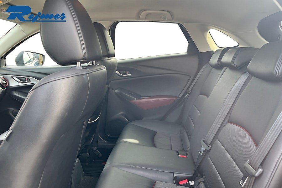 Vehicle Image 15