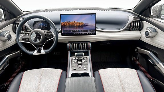 Vehicle Image 4