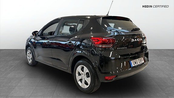 Vehicle Image 7