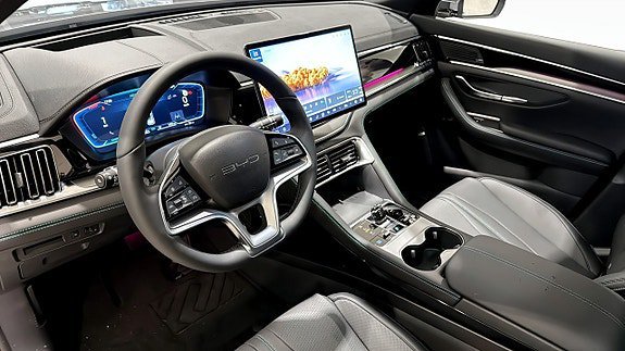 Vehicle Image 13