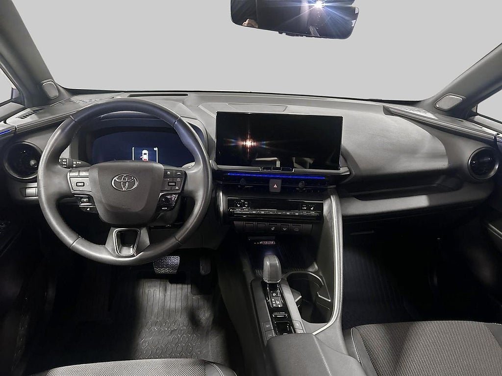 Vehicle Image 11