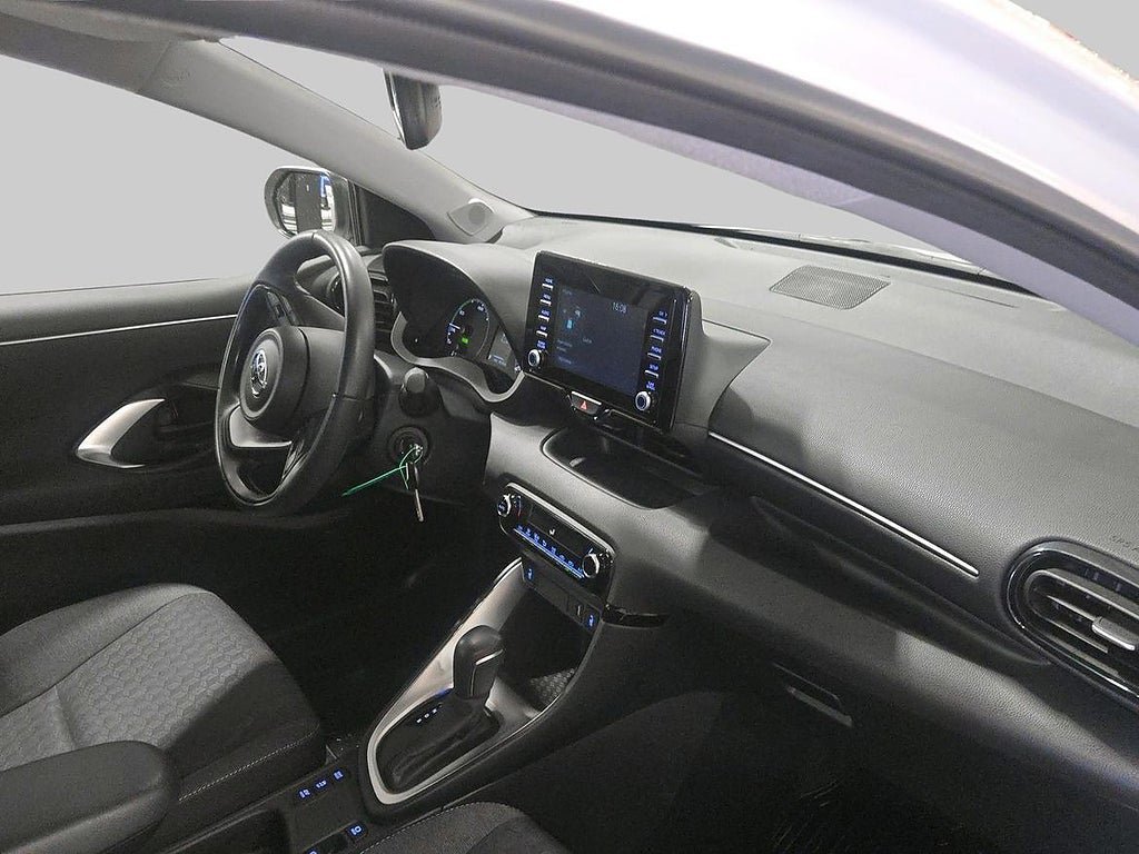 Vehicle Image 9