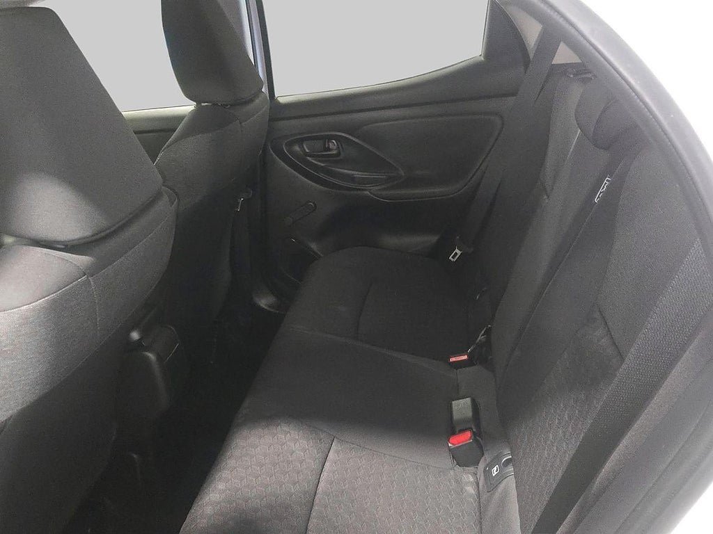 Vehicle Image 10