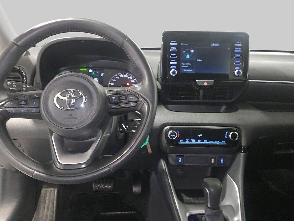 Vehicle Image 11