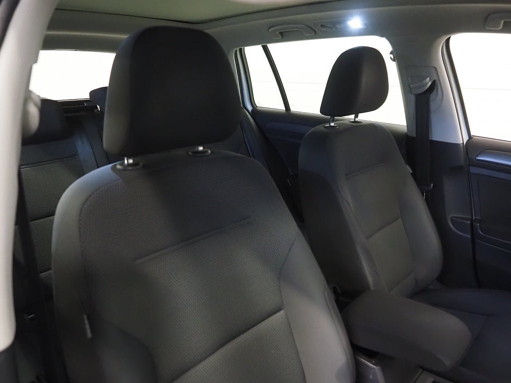 Vehicle Image 12