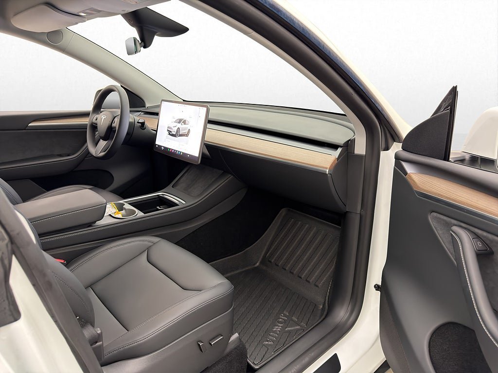 Vehicle Image 31