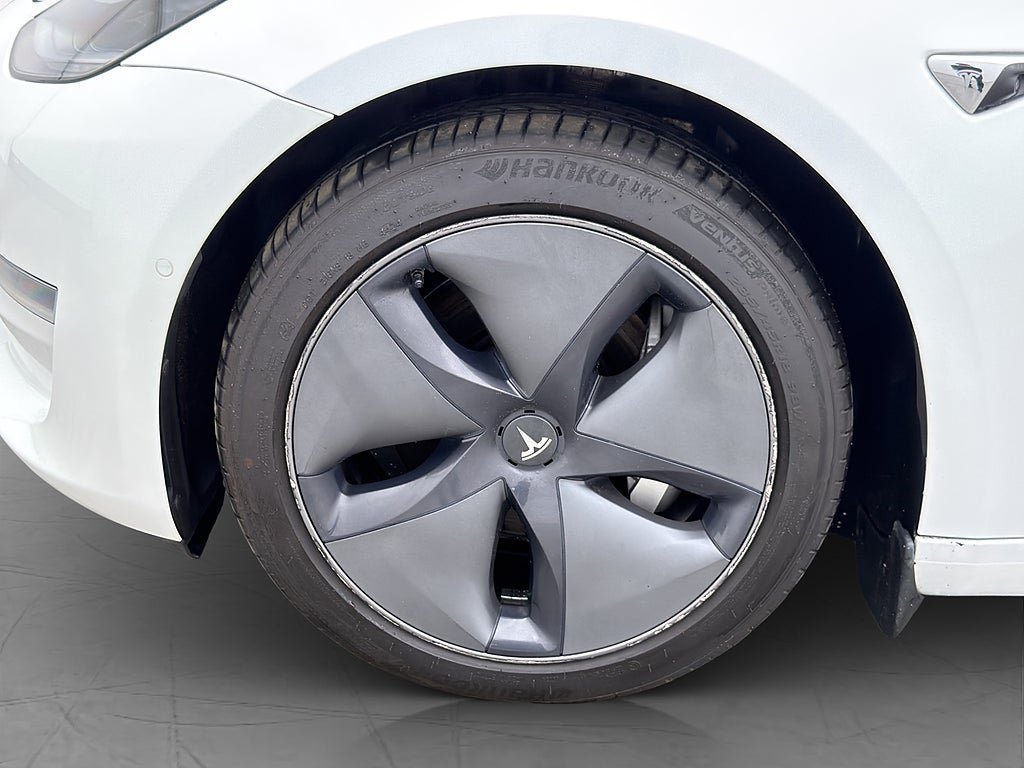 Vehicle Image 38