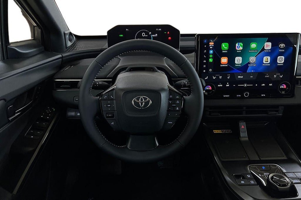 Vehicle Image 11