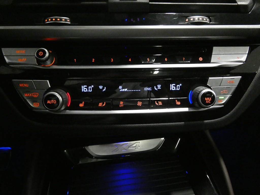 Vehicle Image 17