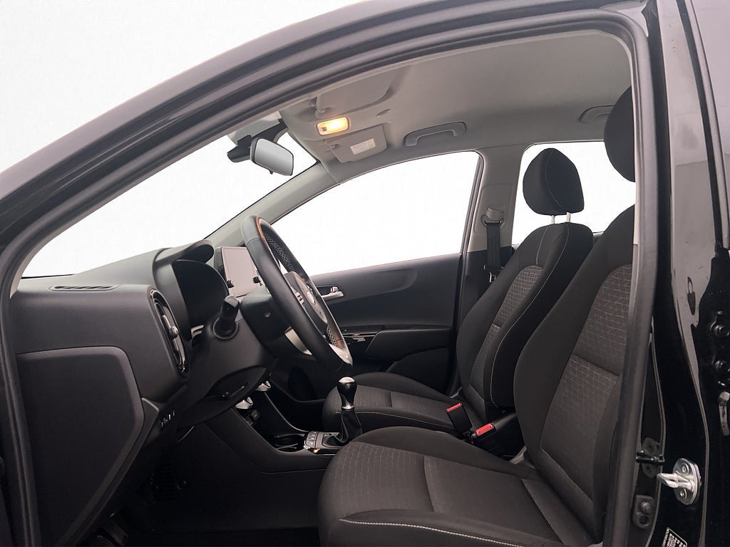 Vehicle Image 11