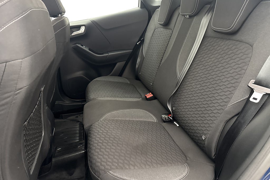 Vehicle Image 24