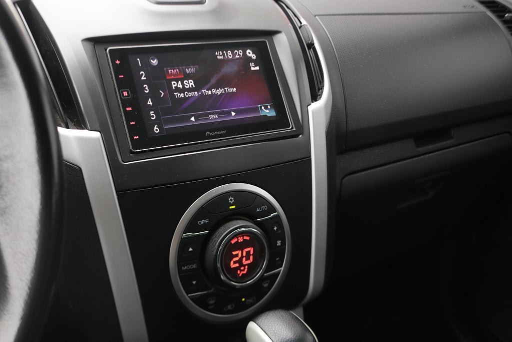 Vehicle Image 12