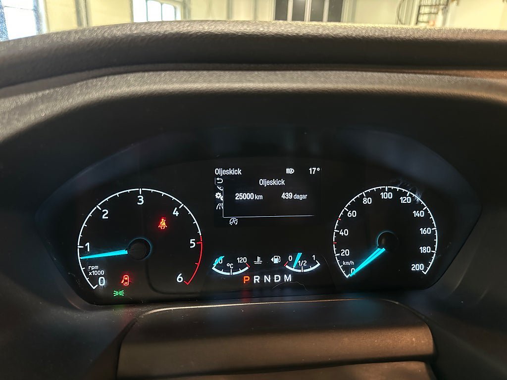 Vehicle Image 17