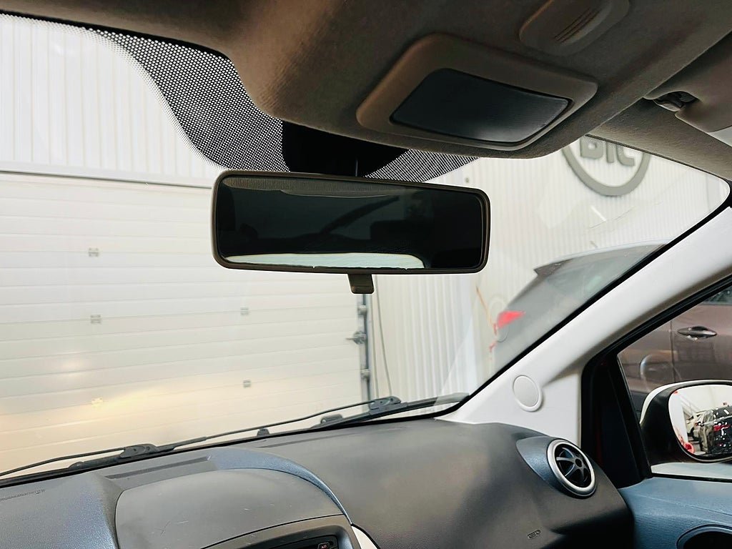 Vehicle Image 22