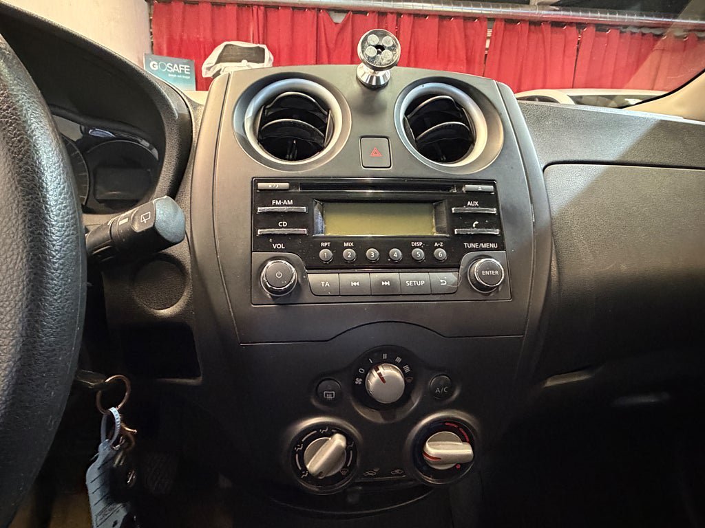 Vehicle Image 13
