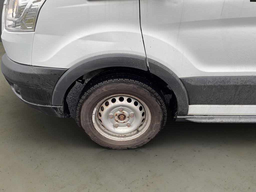 Vehicle Image 26