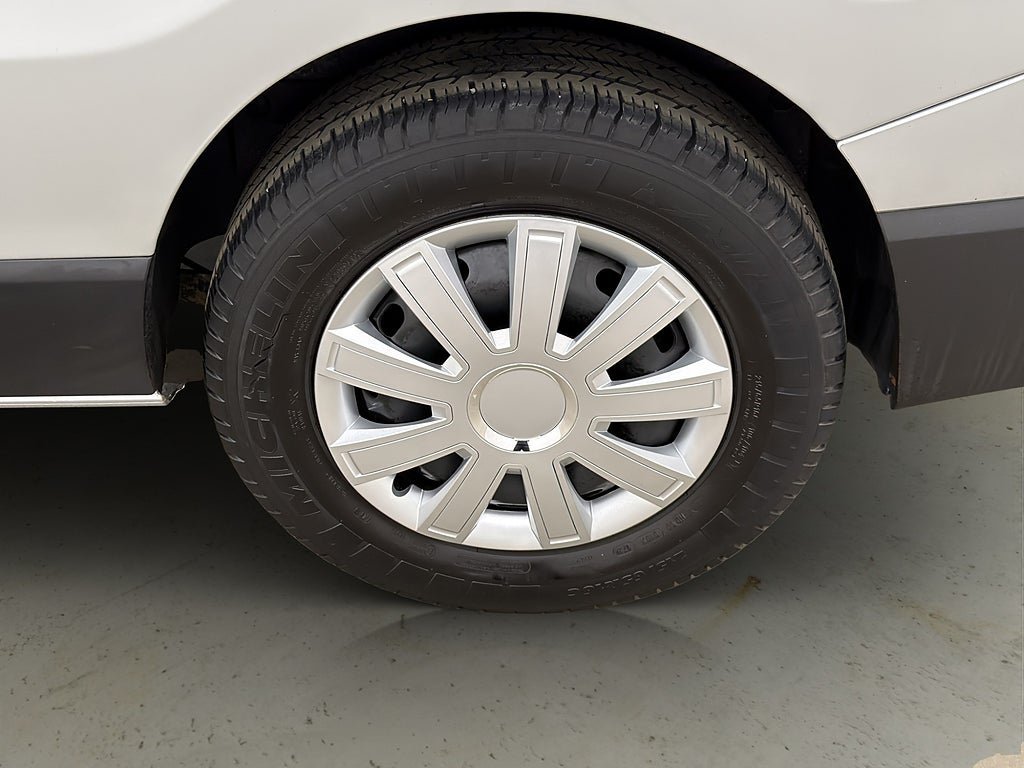 Vehicle Image 22