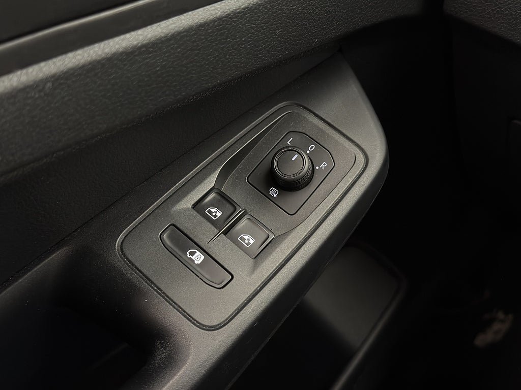 Vehicle Image 26