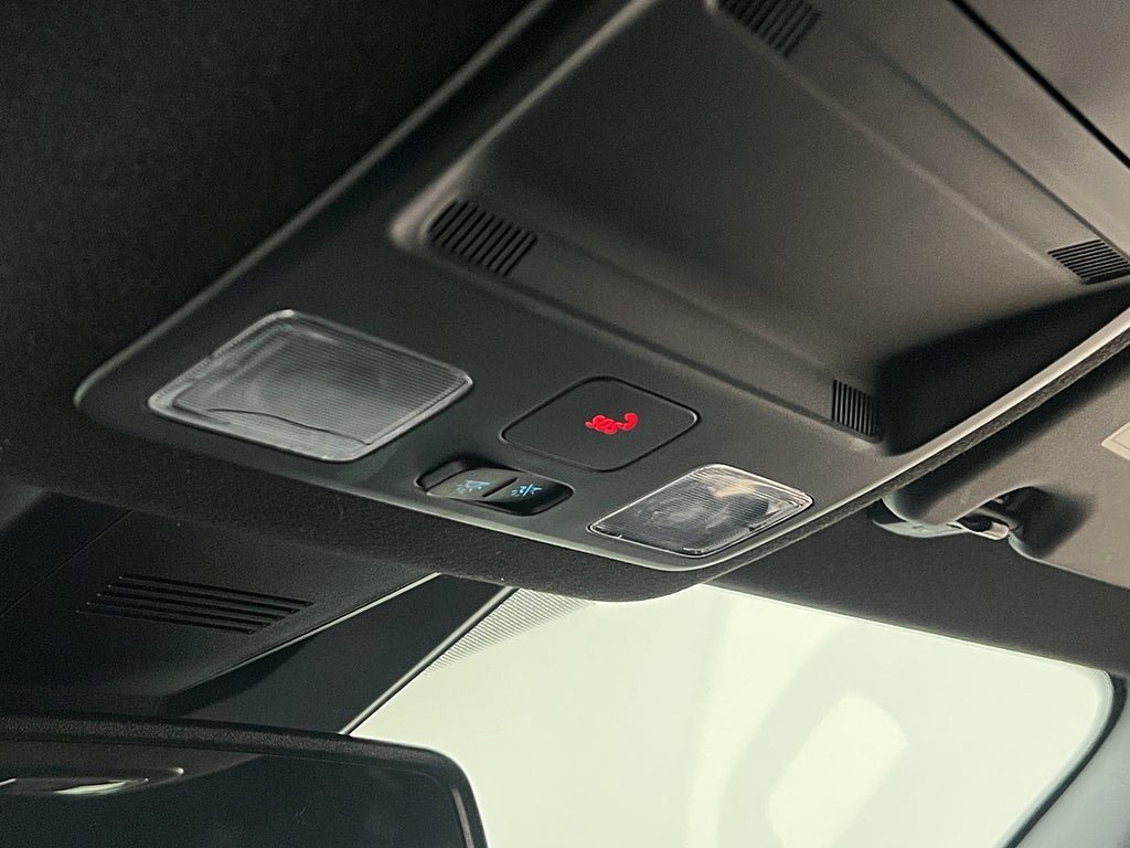Vehicle Image 36