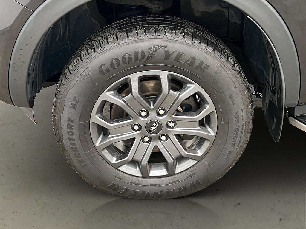 Vehicle Image 37
