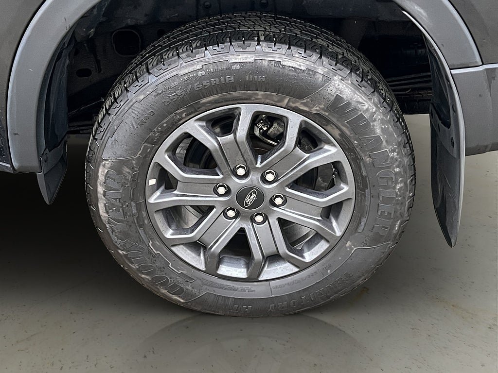 Vehicle Image 38
