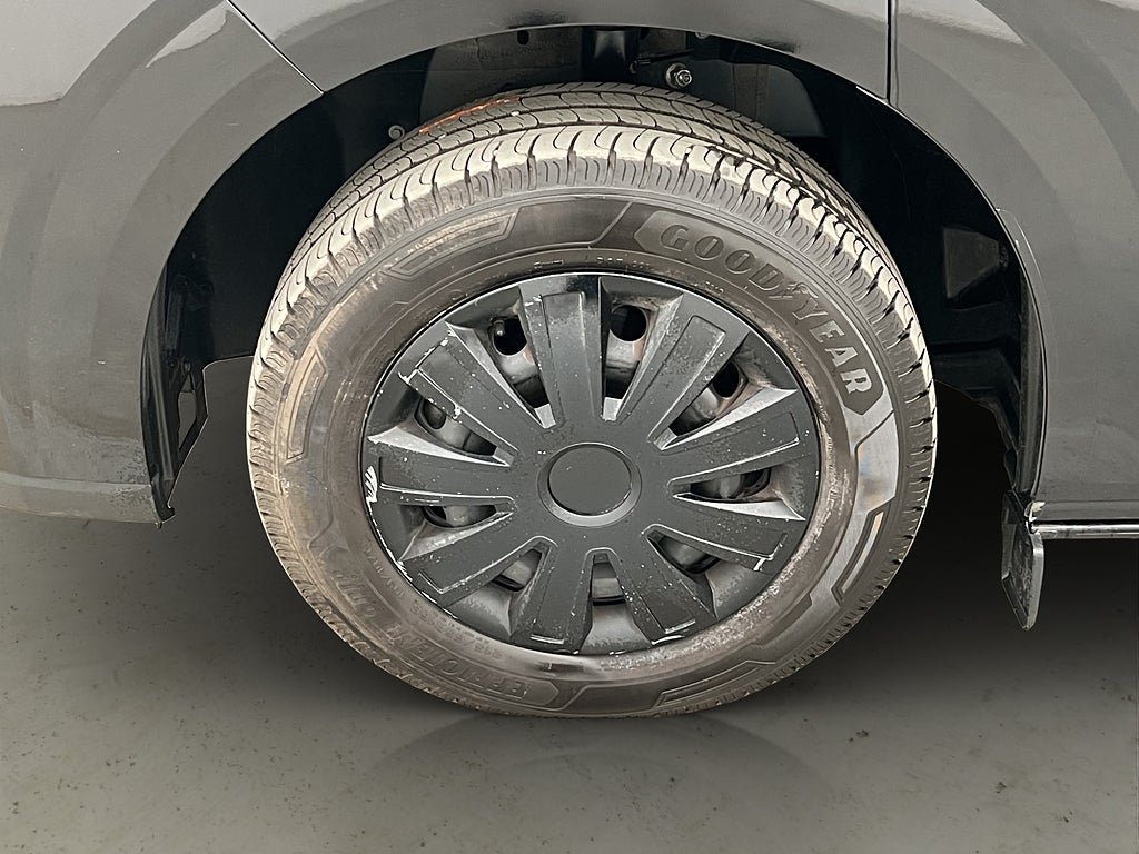 Vehicle Image 26