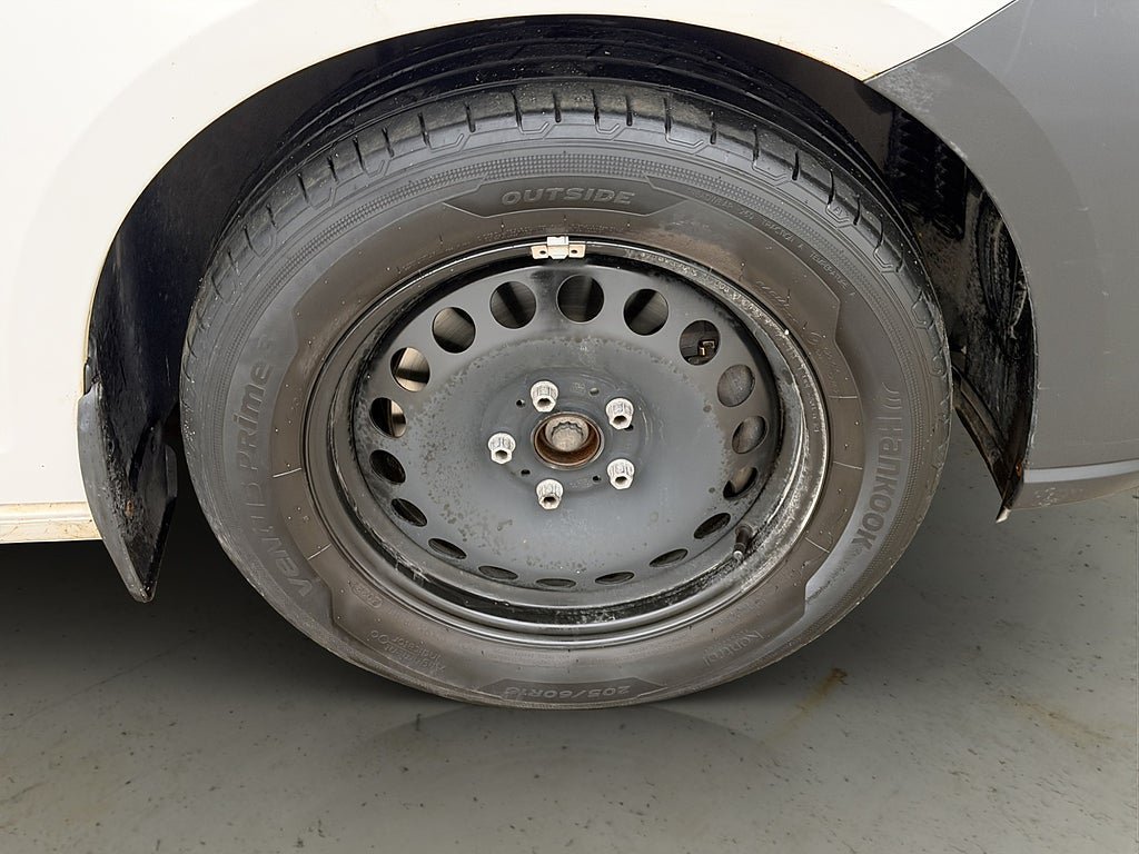 Vehicle Image 33