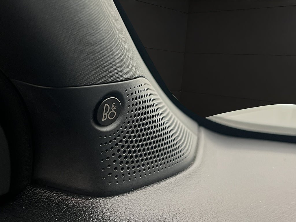 Vehicle Image 38