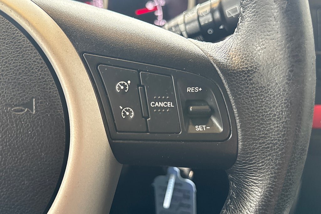 Vehicle Image 19