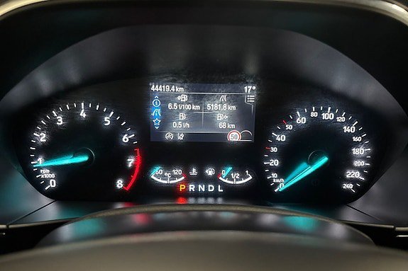 Vehicle Image 17
