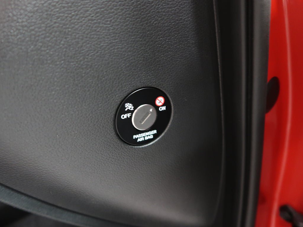Vehicle Image 32