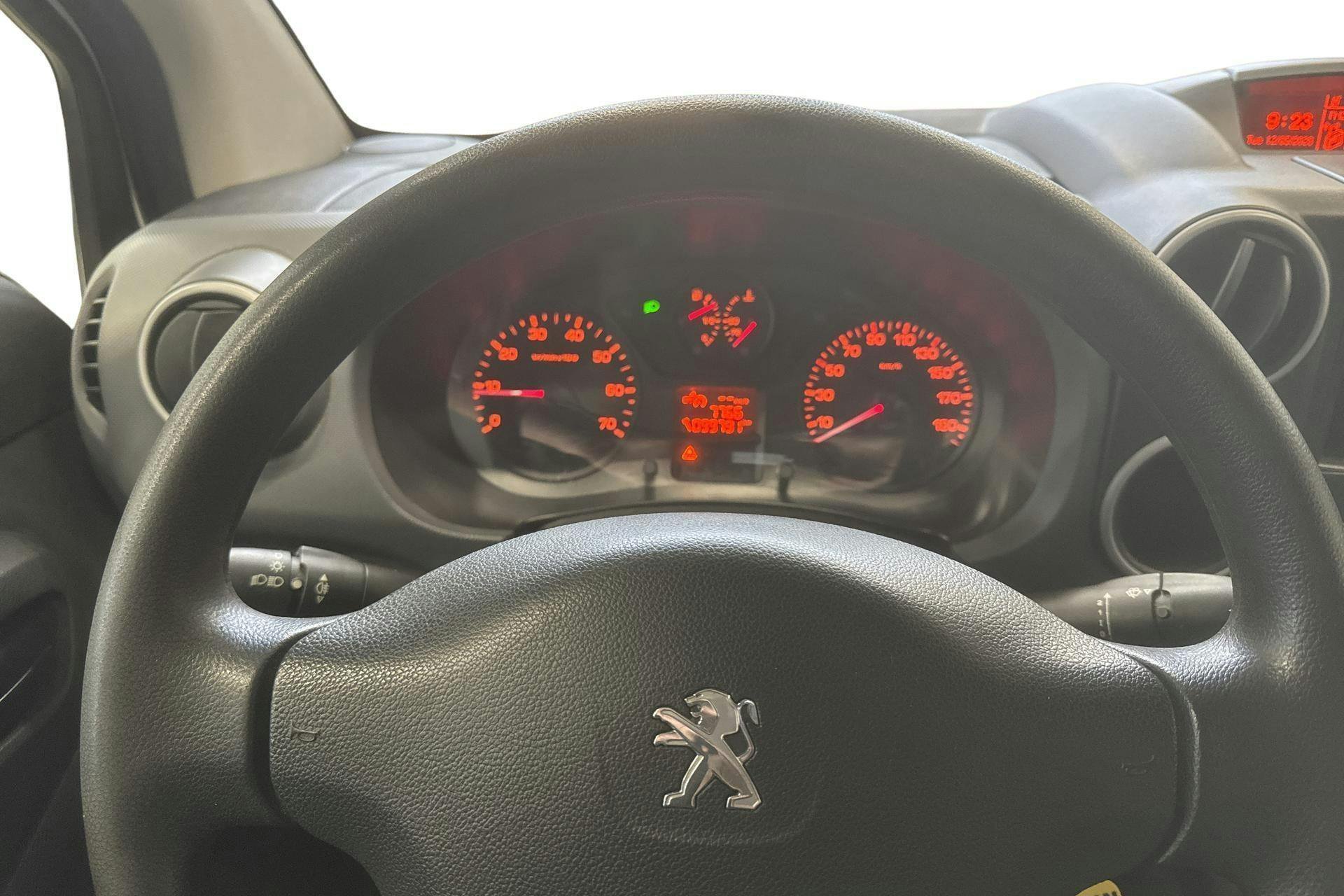 Vehicle Image 10