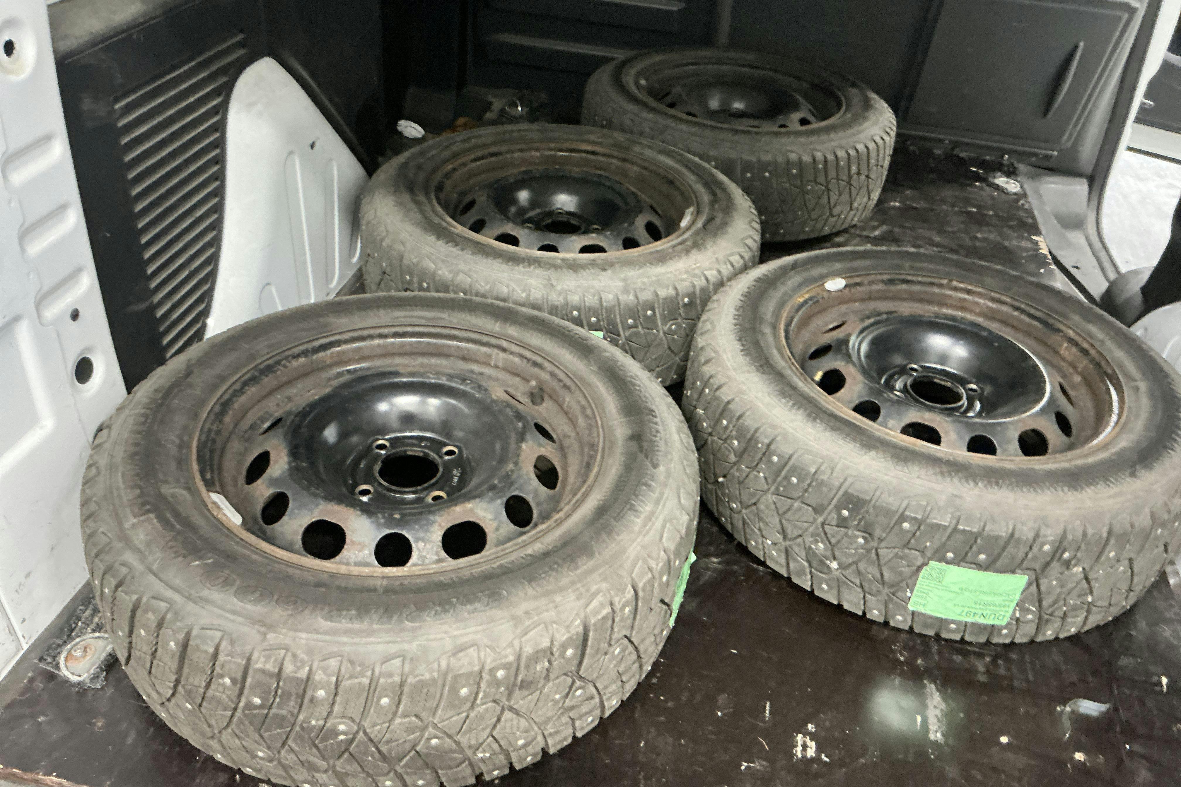 Vehicle Image 13