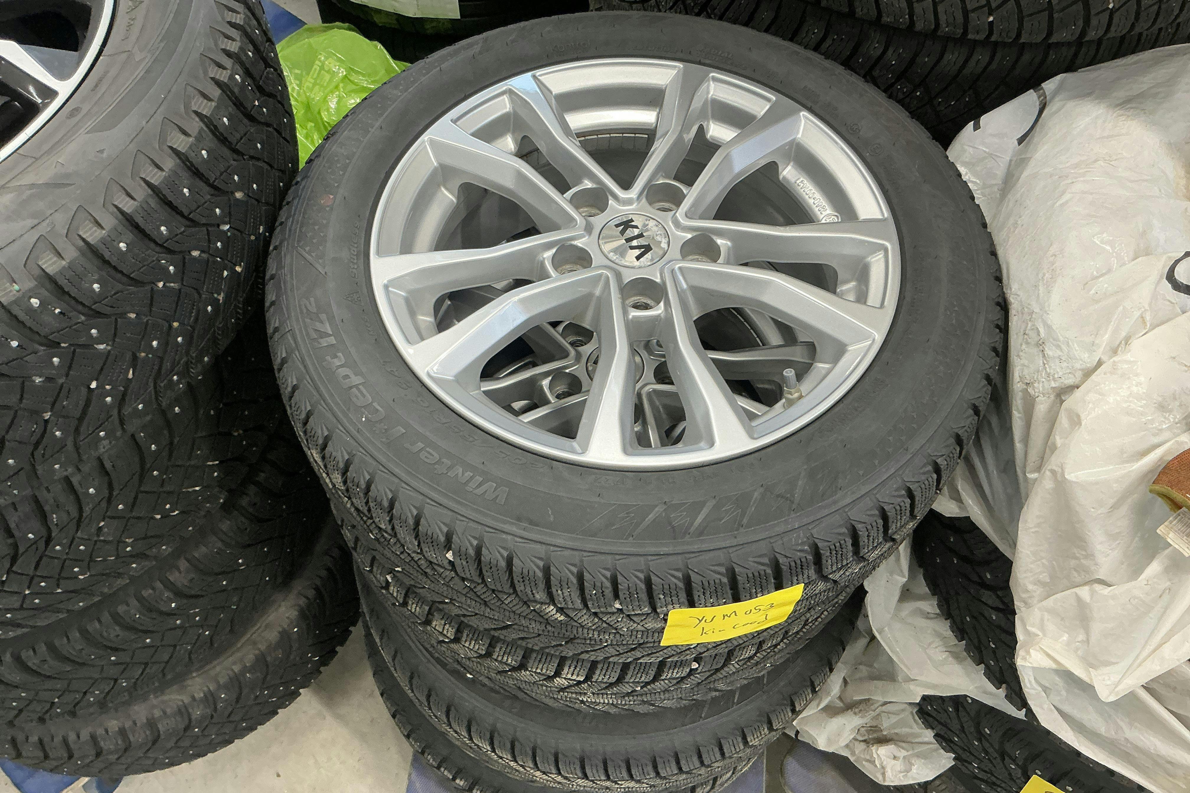 Vehicle Image 17