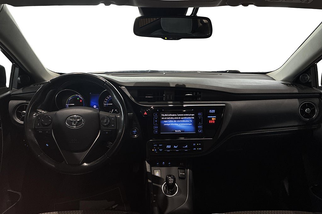 Vehicle Image 16