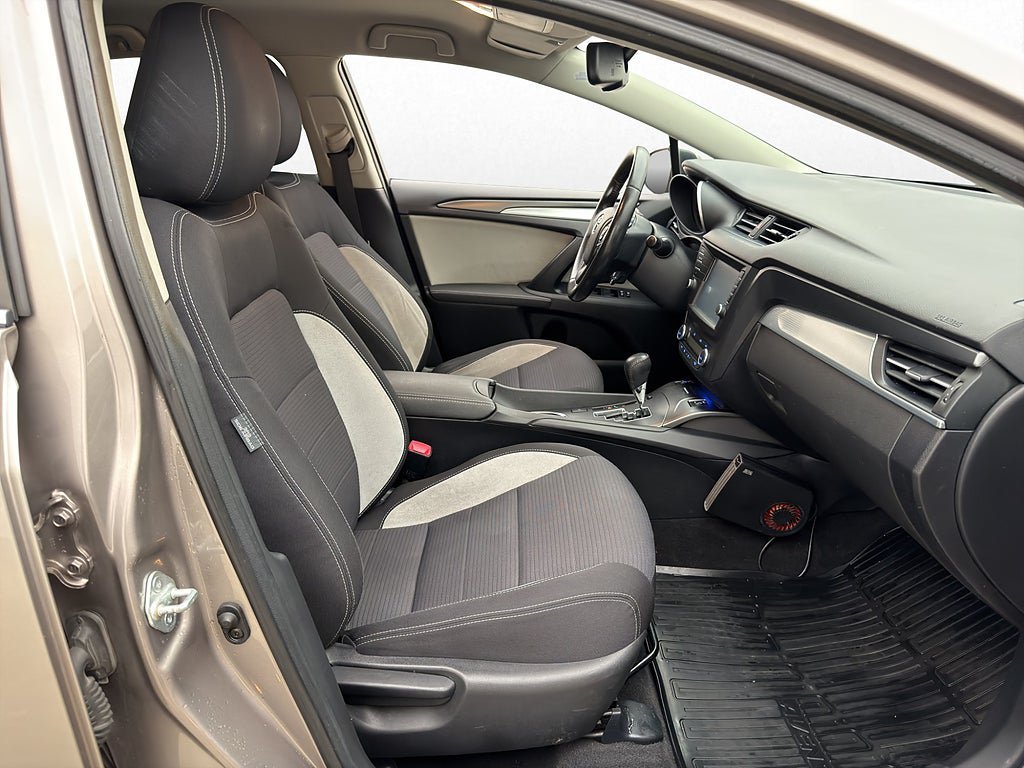 Vehicle Image 18
