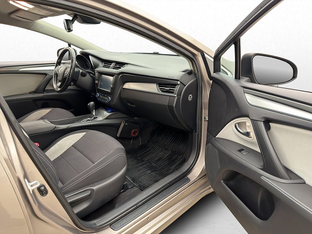 Vehicle Image 19