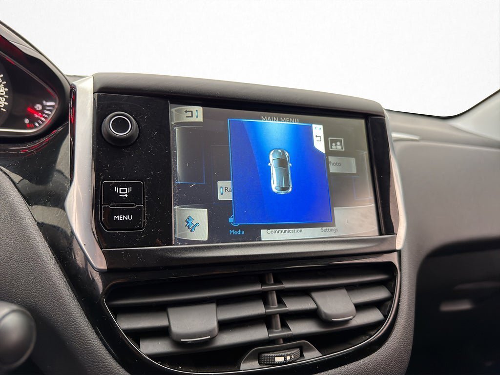 Vehicle Image 14