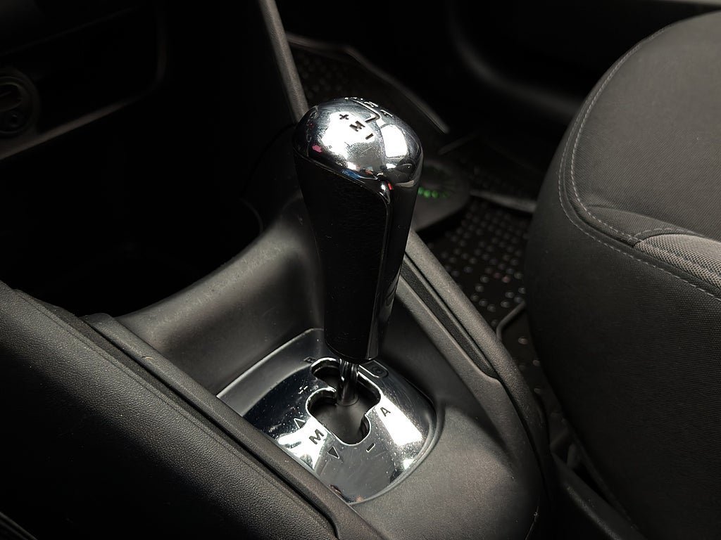 Vehicle Image 17