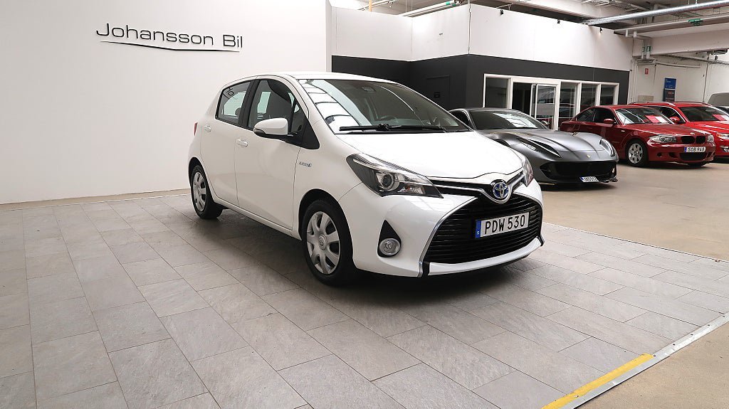 Vehicle Image 5