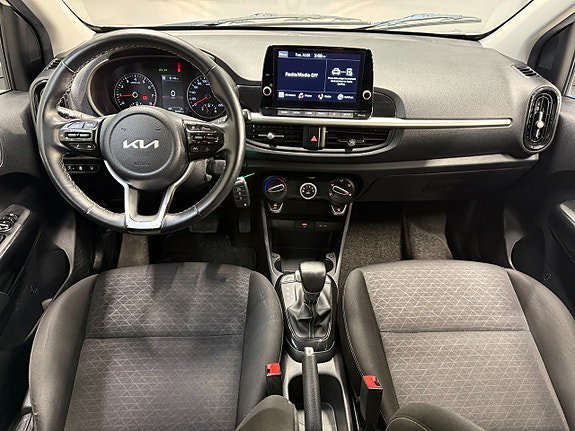 Vehicle Image 16