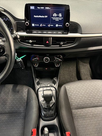 Vehicle Image 17