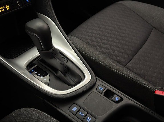 Vehicle Image 21