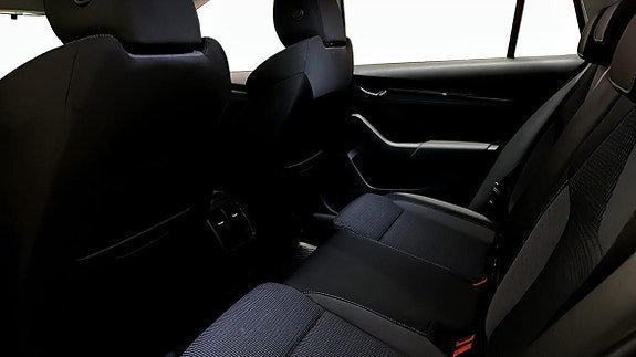 Vehicle Image 22