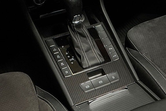 Vehicle Image 28