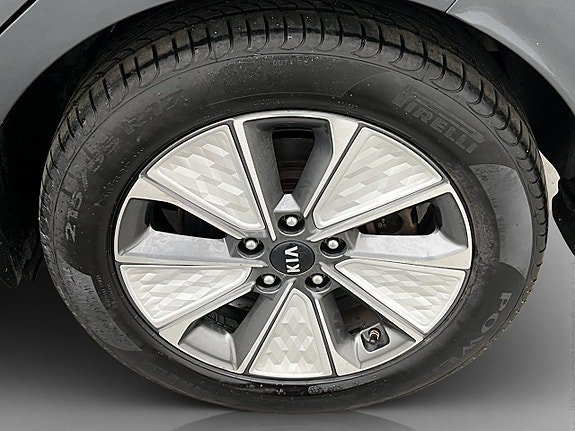 Vehicle Image 33